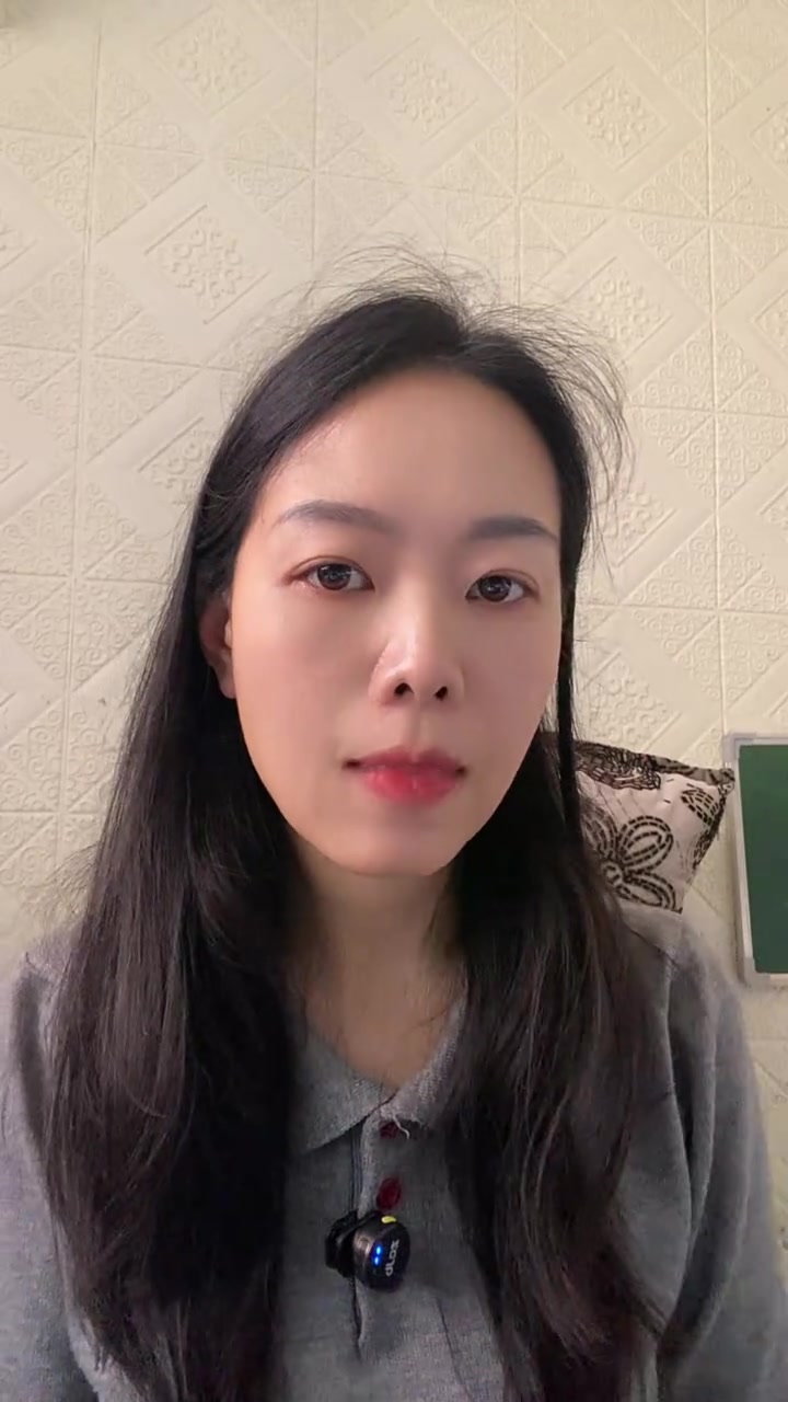 “还在找工作的朋友们千万千万千万不要去物业工作。”

4月16日，抖音博主“杨杨杨(努力奋斗)”发布了自己的物业打工经历。她描述了自己应聘物业公司时，对方总经理建议她做“管家”，所谓工作内容却主要是“